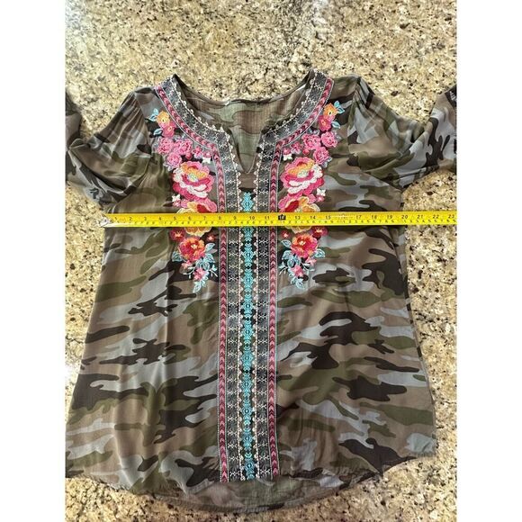 Andree by Unit Embroidered Floral Camo 3/4 Sleeve Blouse Boho Peasant SZ  Small - Picture 13 of 13